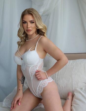 Byron Bay independent private  escort - Dorie