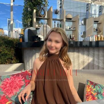 Selfie Pics from Sophie Hunt - Private Escort Sydney