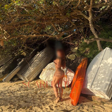 Selfie Pics from Nyna Pombo - Private Escort Sydney