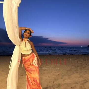 Selfie Pics from Indian Amira - Private Escort Touring