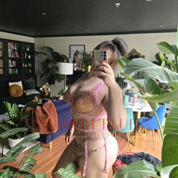 Selfie Pics from Nigella Bellucci - Private Escort Melbourne