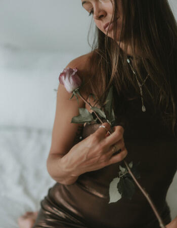  Escort couples  - Freya Dakini