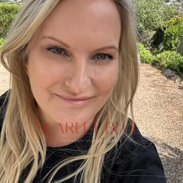 Selfie Pics from Nikki Cox - Private Escort Brisbane