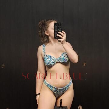 Selfie Pics from Daisy Delaney - Private Escort Melbourne