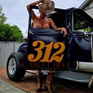 Selfie Pics from Shelby Rose - Private Escort Newcastle