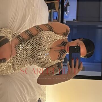 Selfie Pics from Chloe Woods - Private Escort Melbourne