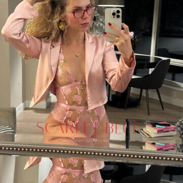 Selfie Pics from Gabriela Valiente - Private Escort Hong Kong