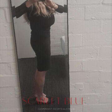 Selfie Pics from Milla Croft - Private Escort Perth