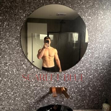 Selfie Pics from Calvin Kent - Private Escort Melbourne