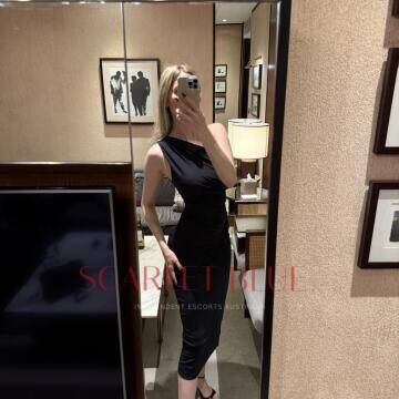 Selfie Pics from Cara Greene - Private Escort Sydney