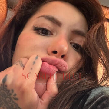 Selfie Pics from Mia Fae - Private Escort Touring