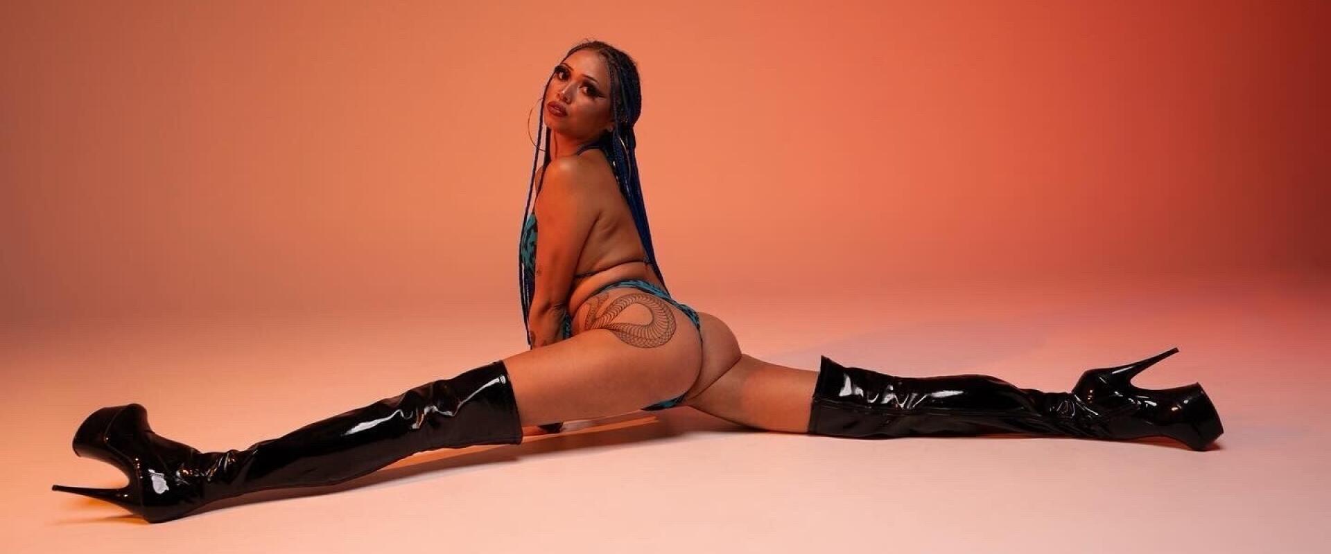 Kokostrips - Melbourne  escort