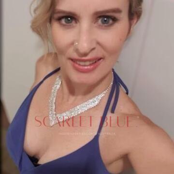 Selfie Pics from London Sterling - Private Escort Central Coast