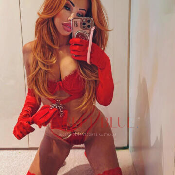 Selfie Pics from Karlee Ironside - Private Escort Brisbane