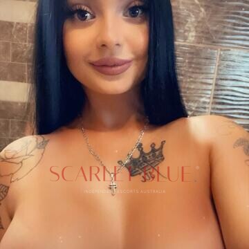 Selfie Pics from European Party Girl - Private Escort Touring