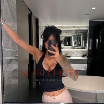 Selfie Pics from Ally Fox - Private Escort Gold Coast