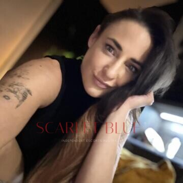 Selfie Pics from Eva Knoxx - Private Escort Canberra