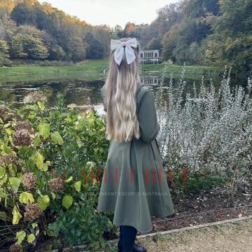 Selfie Pics from Ayla Linnaea - Private Escort Singapore
