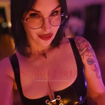 Selfie Pics from Mistress Jadis - Private Escort Sydney