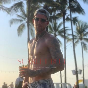 Selfie Pics from Max Sterling - Private Escort Melbourne