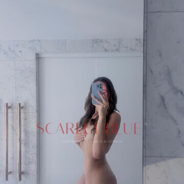 Selfie Pics from Emilie Grey - Private Escort Sydney