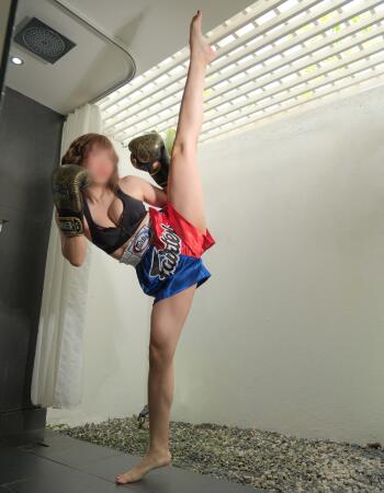 BDSM / Fetish Provider - Mistress Rae Ryanne touring to Singapore