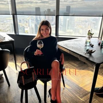 Selfie Pics from Ava Green - Private Escort Touring