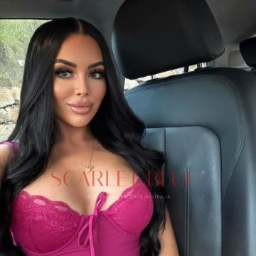 Selfie Pics from Scarlette Luv - Private Escort Gold Coast