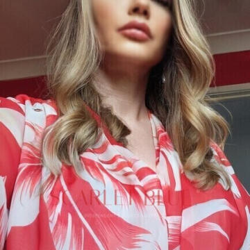 Selfie Pics from Beautiful Kinky Milf - Private Escort Brisbane