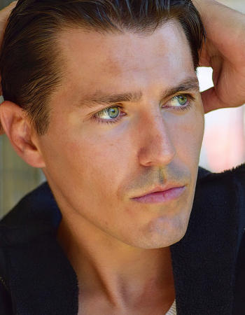 Independent private male escort - Gentleman Hugo - Sydney