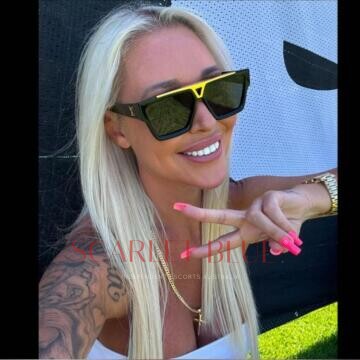 Selfie Pics from Blaire Logan - Private Escort Perth