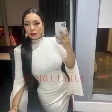Selfie Pics from Yasmin Latina - Private Escort Melbourne