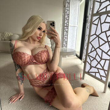 Selfie Pics from Ms Portia - Private Escort Sydney