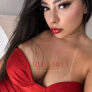 Selfie Pics from Yasmin Latina - Private Escort Melbourne