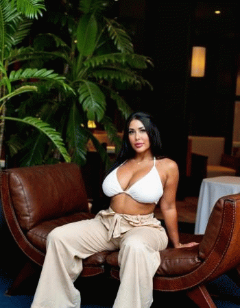 Private escort - Yazmina touring to 
