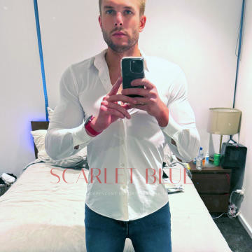 Selfie Pics from Alex Braxton - Private Escort Melbourne