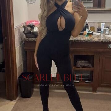 Selfie Pics from Ava Scott - Private Escort Touring