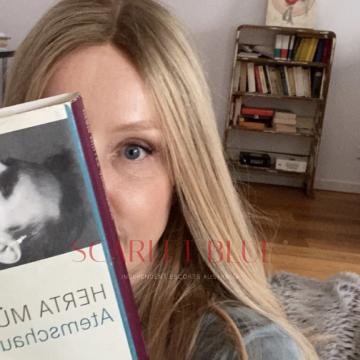 Selfie Pics from Freya Blume - Private Escort Melbourne