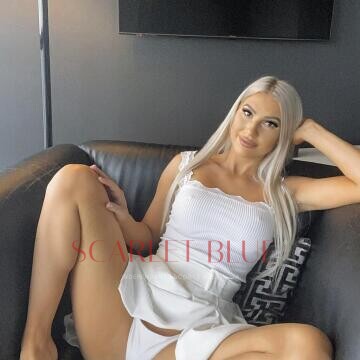 Selfie Pics from Missfitme - Private Escort Sunshine Coast