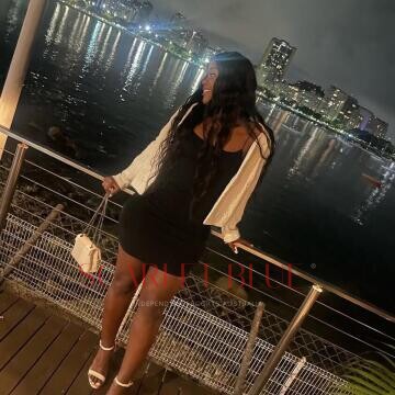 Selfie Pics from Rebekah - Private Escort Touring