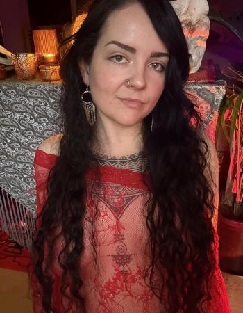Private escort - Maya L is touring to Launceston by invitation