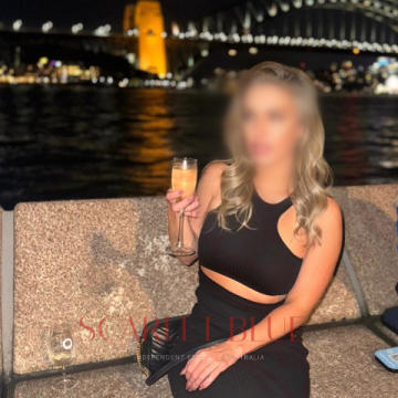 Selfie Pics from Layla Rixson - Private Escort Sydney
