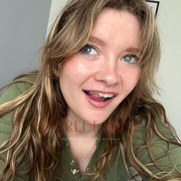 Selfie Pics from Aussie Addison - Private Escort Maitland