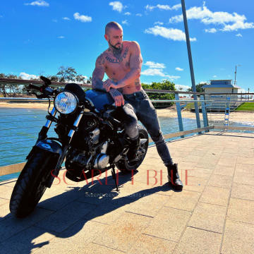 Selfie Pics from Roc - Private Escort Gold Coast