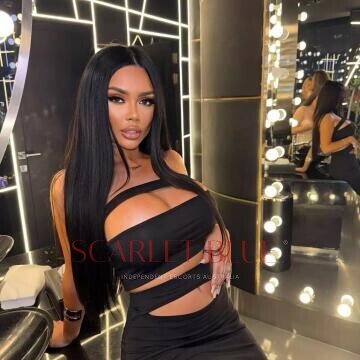 Selfie Pics from Mila Snow - Private Escort Touring