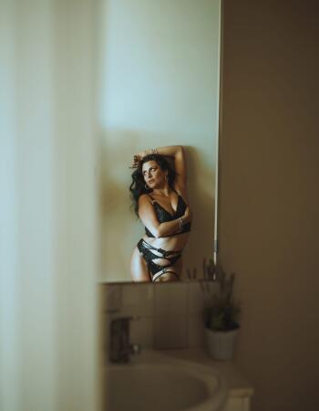 Devonport independent private  escort - Claudia Bellini