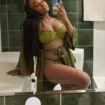Selfie Pics from Yazmin V - Private Escort Melbourne