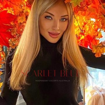 Selfie Pics from Crystal - Private Escort Gold Coast
