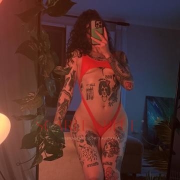 Selfie Pics from Rosie Jones - Private Escort Canberra