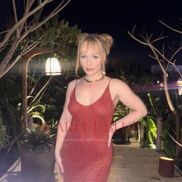 Selfie Pics from Kiara Edwards - Private Escort Touring